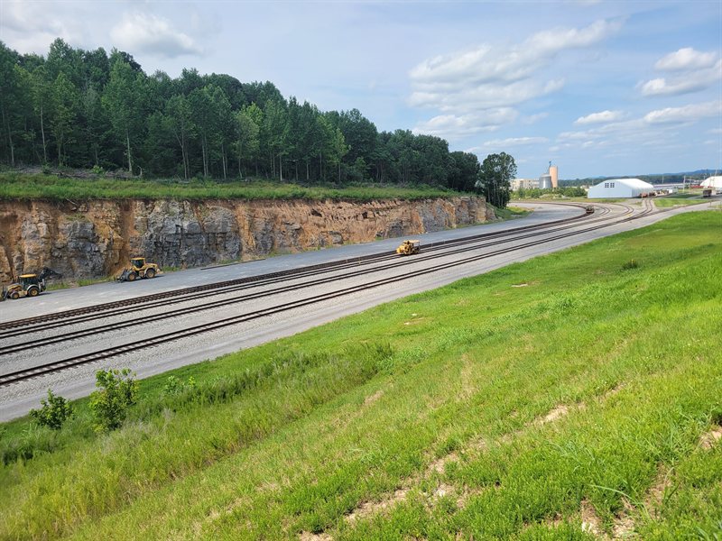 SEMO Port Loop Tracks Terminal